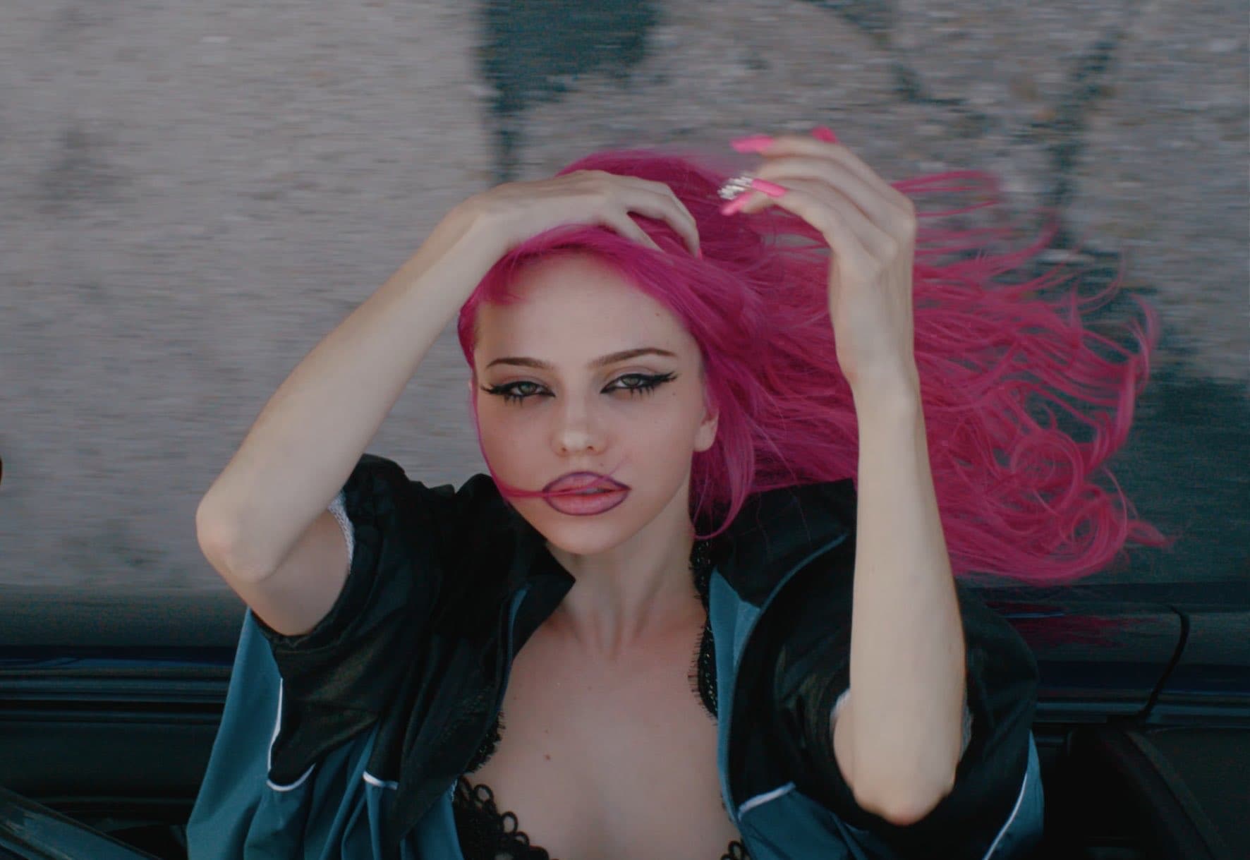 ADELA - Ain’t In LA